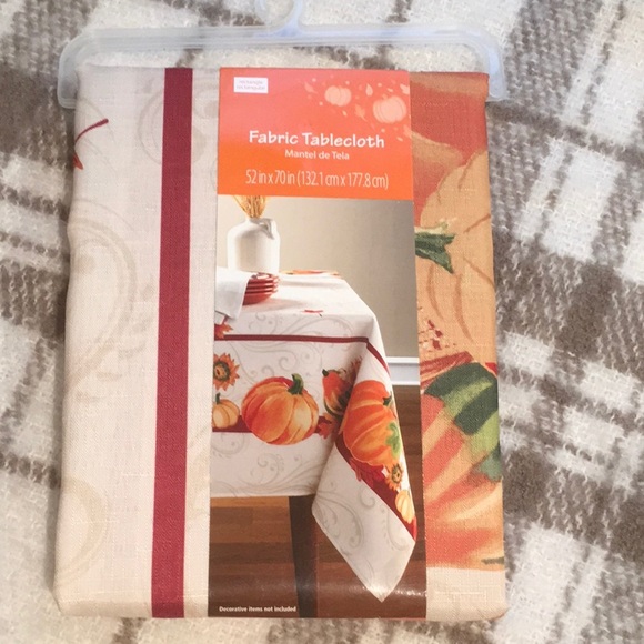 Pumpkins & Gourds Fabric Rectangular Tablecloth 52in x 70in - Picture 7 of 8